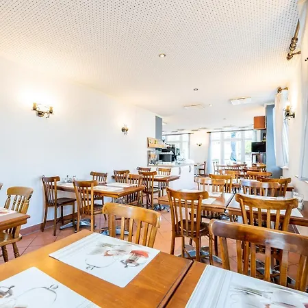 My Airport Stuttgart-airport-messe 3*